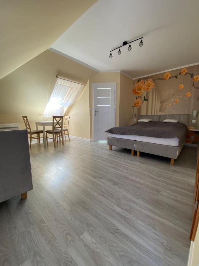 Pokoje Goscinne Nad Zalewem Swim Spa Międzywodzie Buitenkant foto