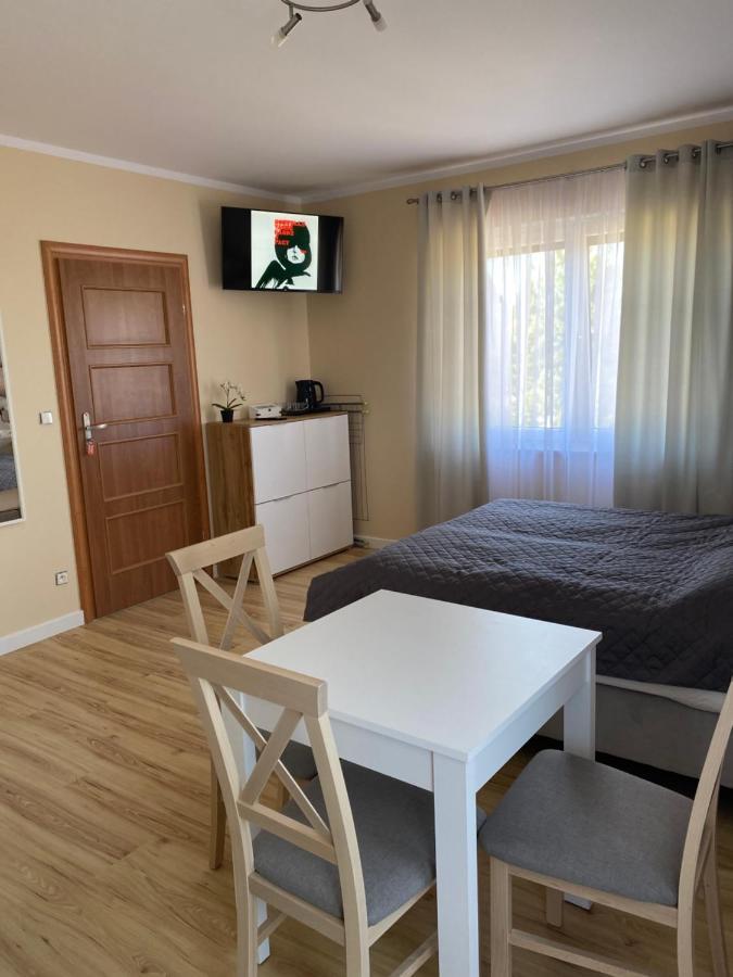 Pokoje Goscinne Nad Zalewem Swim Spa Międzywodzie Buitenkant foto