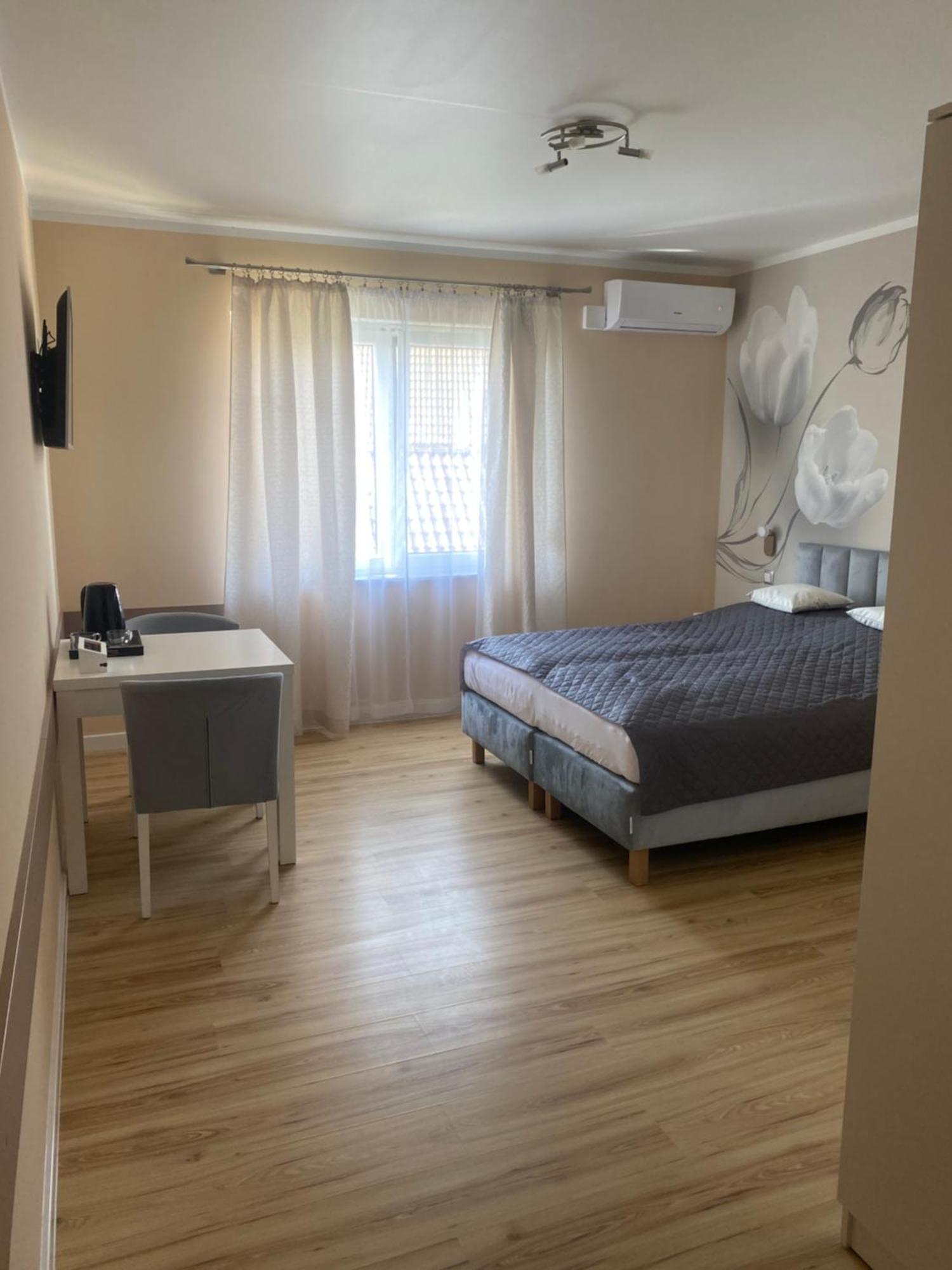 Pokoje Goscinne Nad Zalewem Swim Spa Międzywodzie Buitenkant foto
